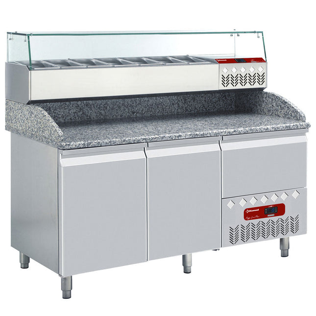 Kølekonstruktion GN 6x1/4, 1x1/9, med højre glas + Kølebord 2 låger 600x400, 1 neutral skuffe (4x bakker 600x400)