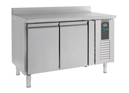 Kølebord - 2 låger - Opstand - Mål: 1360 x 700 x 850 mm