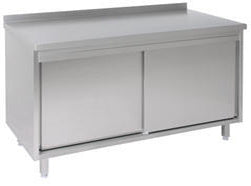 Arbejdsskab med skydedøre uden bagkant med mellemhylde – B 1000 x T 700 x H 850 mm